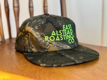 Load image into Gallery viewer, Embroidered Vintage Camo Cap

