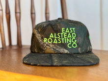 Load image into Gallery viewer, Embroidered Vintage Camo Cap

